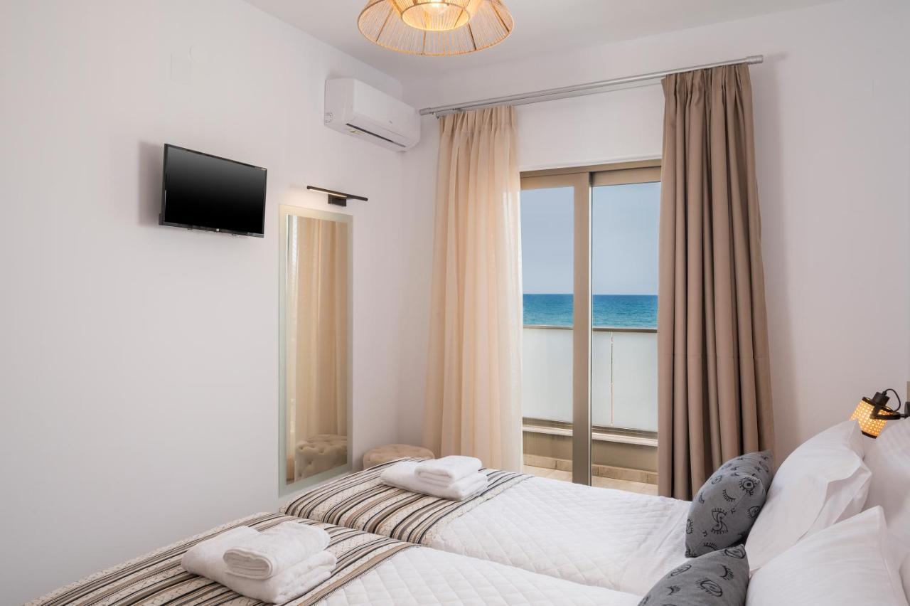 Indigo Blue Seaside Deluxe Apartments Kíssamos Exterior foto